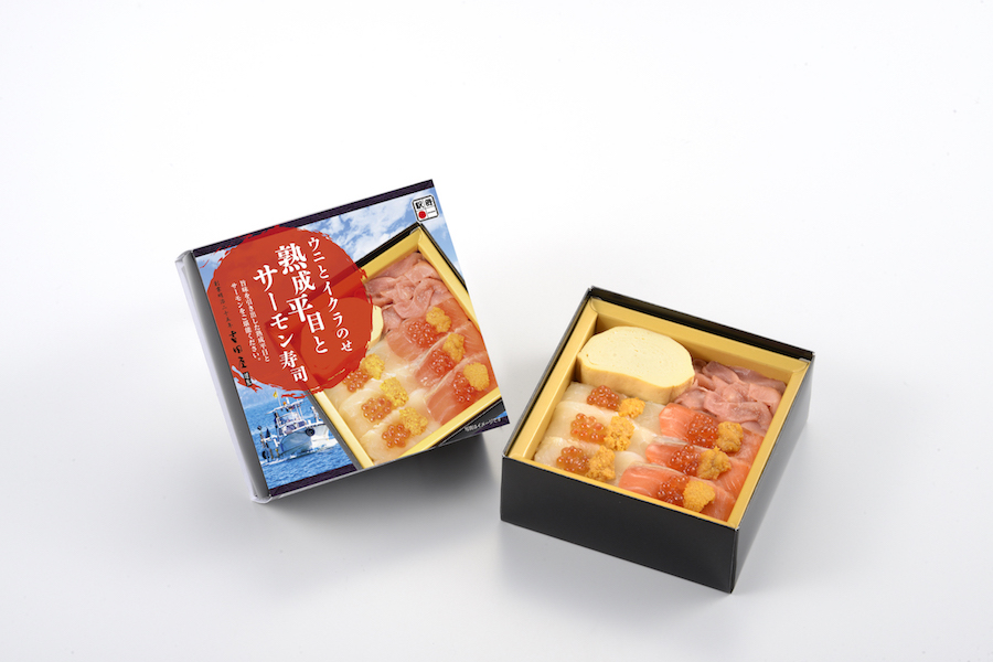 ウニとイクラのせ熟成平目とサーモン寿司 ¥1,530(税込)